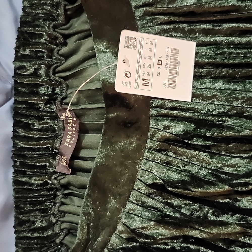 NWT Zara pleated velvet skirt Medium - Picture 9 of 13